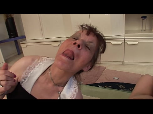❤️ De grann ak yon granpapa gen yon triyo ❌ Porno nan nou
